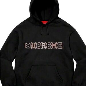 Supreme Hoodie XL black with beaded logo